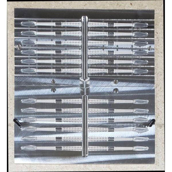 4″ MC Worm Mold (12 Cavity)