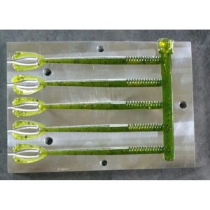 5.5″Kicker Tail Worm Mold