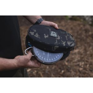 CarpLife Eclipse Camo Scales & Carp Care Pouch